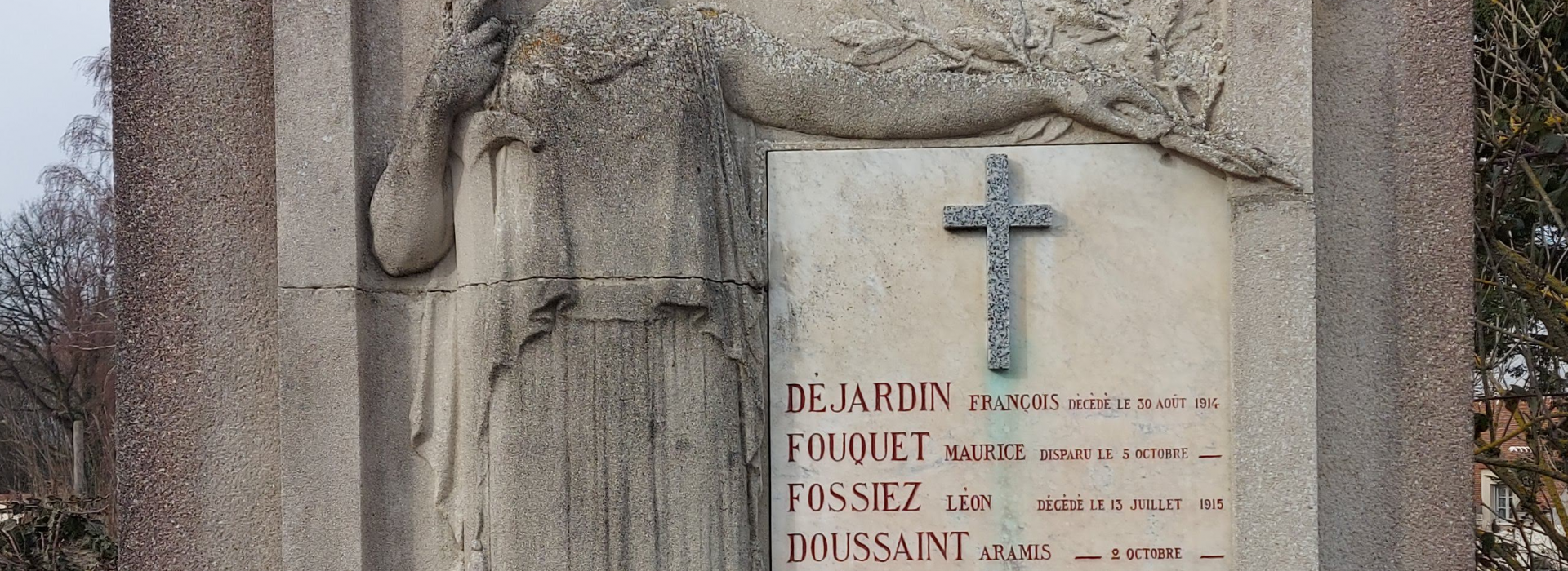 Cimetière de Boisemont monument aux morts 2021